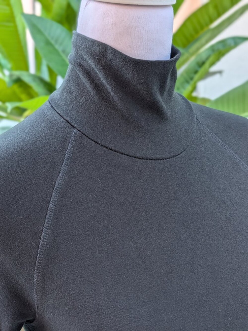 James Perse Los Angeles micro-sueded turtleneck dress black size 1 (small) VGUC - Picture 9 of 13